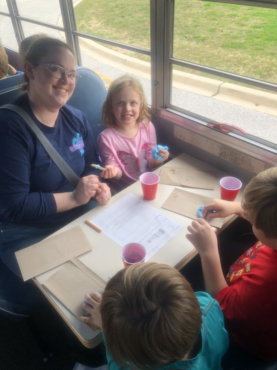 Tommy_Fare's tweet image. We had a slimetastic time on the @NorwoodES STREAM bus! Ss had to sequence the steps for making slime and then became scientists as they mixed the magic ingredients! @canstafford @JSzymanski301 #projectbus