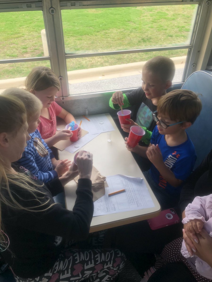 Tommy_Fare's tweet image. We had a slimetastic time on the @NorwoodES STREAM bus! Ss had to sequence the steps for making slime and then became scientists as they mixed the magic ingredients! @canstafford @JSzymanski301 #projectbus