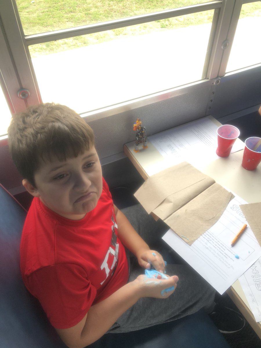Tommy_Fare's tweet image. We had a slimetastic time on the @NorwoodES STREAM bus! Ss had to sequence the steps for making slime and then became scientists as they mixed the magic ingredients! @canstafford @JSzymanski301 #projectbus