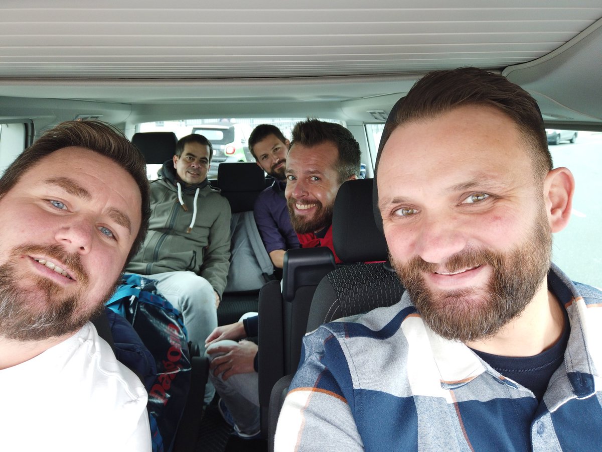 Mr_Airless's tweet photo. Highway to #digisnick19 mit lauter geilen Typen im Bus! @erklaerbrueder @tridigiwet @HerrCleesattel https://t.co/pfavbkerM1