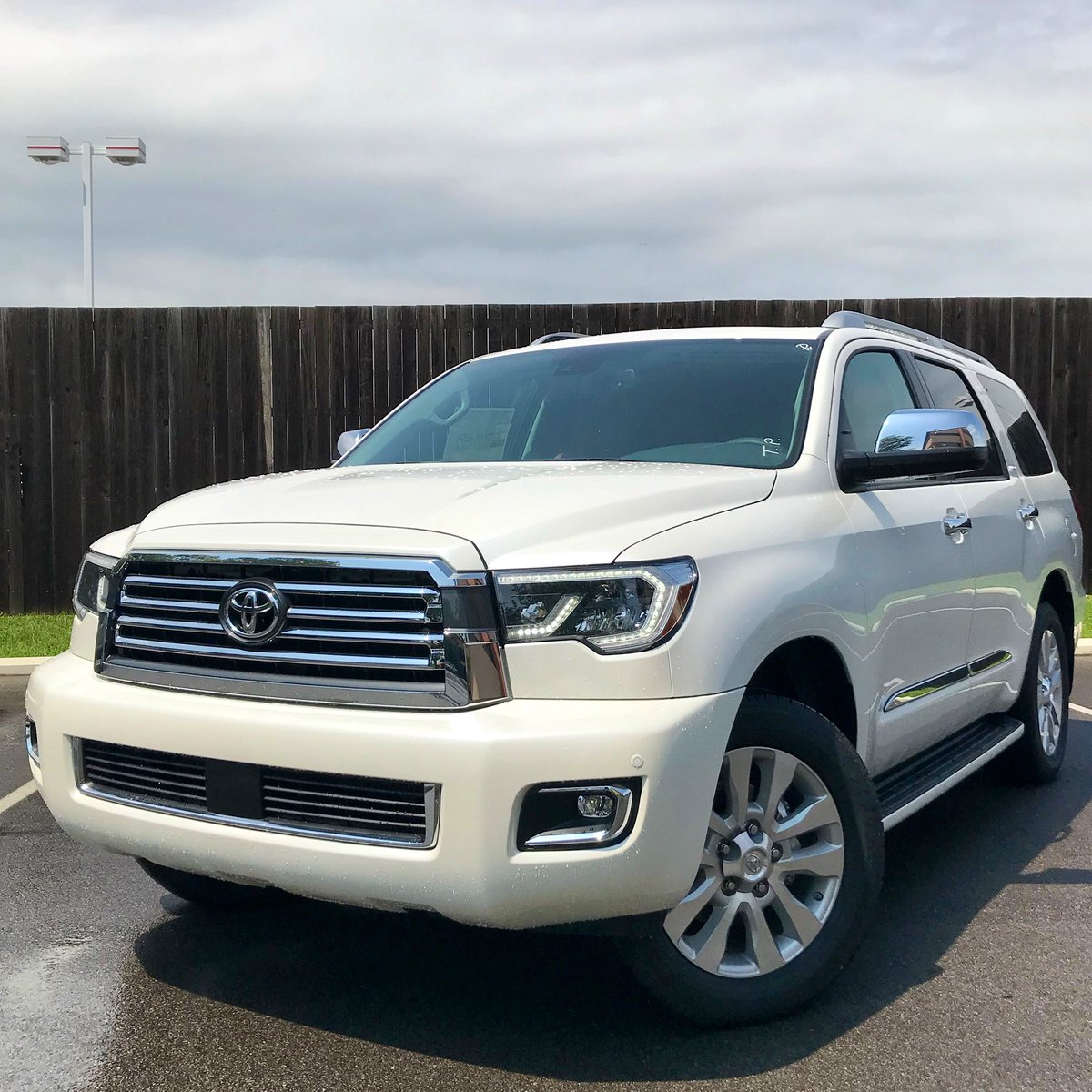 Toyota_Store's tweet photo. The Sequoia has a presence uniquely of its own and does so with power, space, and reliability. https://t.co/r09yKkTTzy