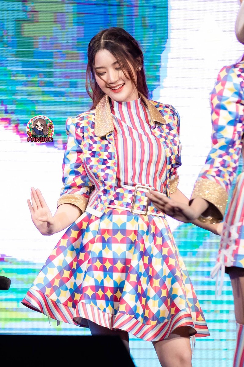 CactusPakwan's tweet photo. น้ำจิ้มงานเปิดตัวซิง 7 วันนี้จัา
น้องพาส๊วยสวยแหละ !!! 💗
#PakwanBNK48 #BNK48 #CandyของPakwanBNK48 #itsTimeToREBORN https://t.co/QTEYPyvjqN