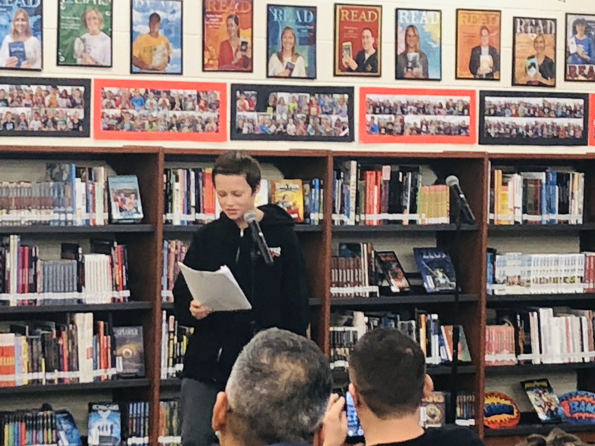 MMSLibrary118's tweet photo. Poetry in the library with 7th grade! @ZootMs and @MatthewsMS118 #mms118life https://t.co/LQqUD1a16r