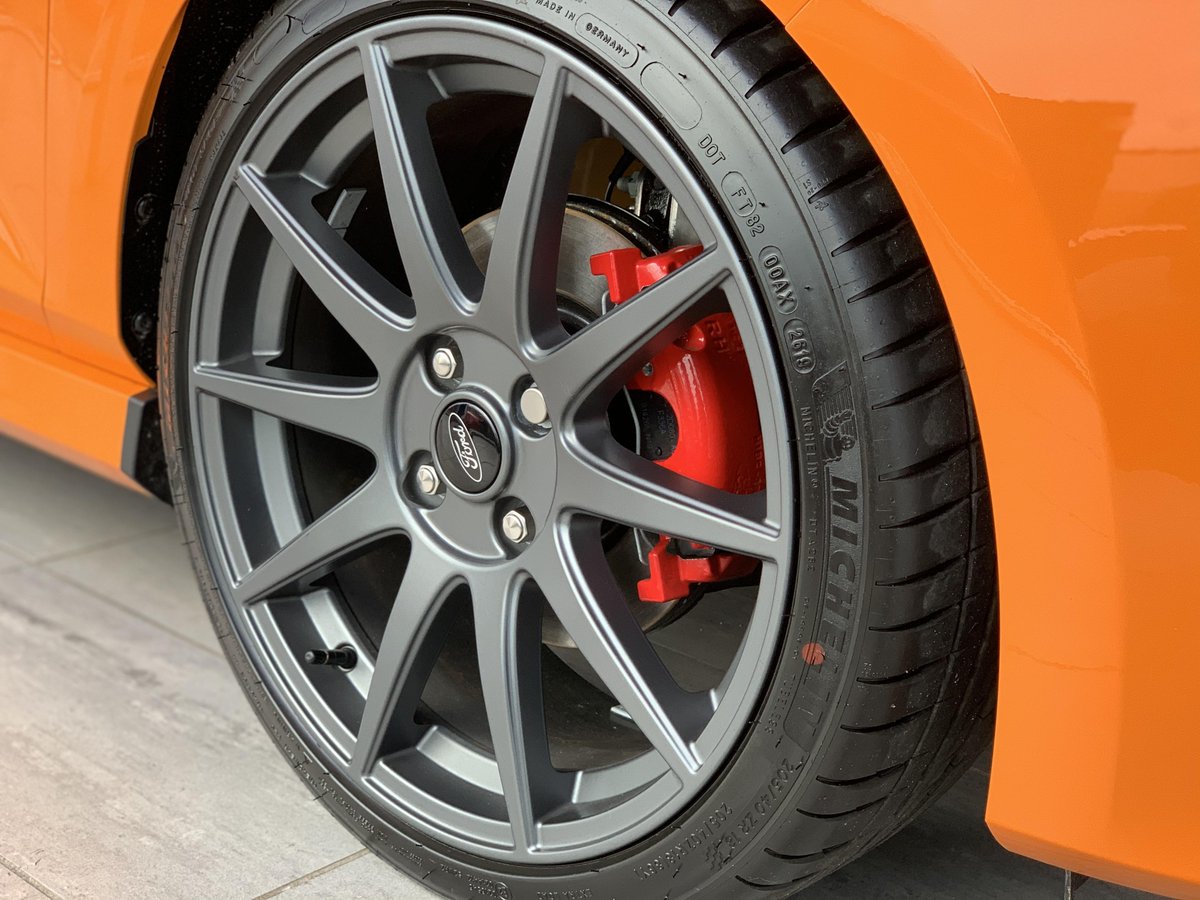 HendyGroup's tweet photo. 🚨 Limited Edition Alert 🚨
#DidYouKnow that we have one of the last couple of All-New 2019 #FordFiestaST #PerformanceEdition models at Hendy #FordStore in #Portsmouth?
Don’t be the one to miss out, as there's only 600 made in the UK! @forduk @FordPerformance https://t.co/mq8fF67MQW