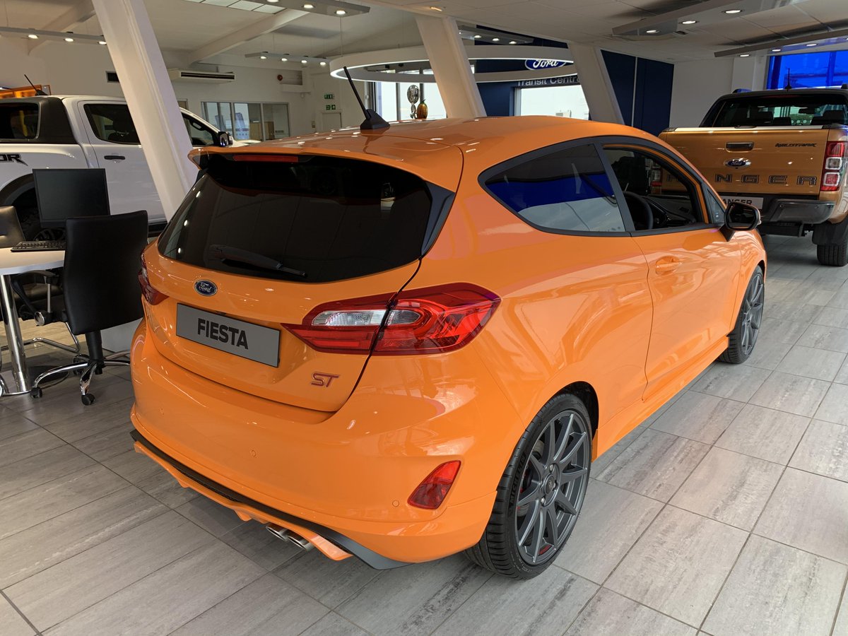 HendyGroup's tweet photo. 🚨 Limited Edition Alert 🚨
#DidYouKnow that we have one of the last couple of All-New 2019 #FordFiestaST #PerformanceEdition models at Hendy #FordStore in #Portsmouth?
Don’t be the one to miss out, as there's only 600 made in the UK! @forduk @FordPerformance https://t.co/mq8fF67MQW