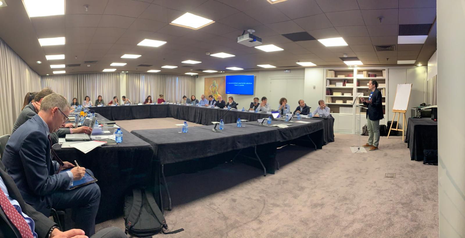 Talking Dash at a blockchain programme organized by @LSEnews and @FundacionAreces. Great in depth conversations and a few new believers. Thanks for inviting me! https://t.co/zcHVQGRNhP