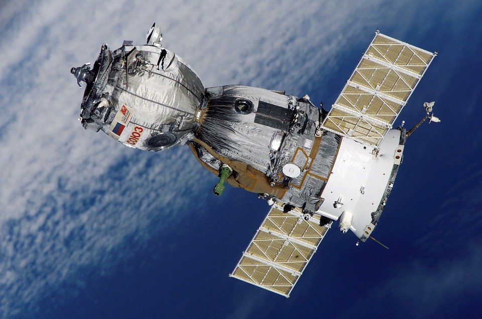 KupidoniaC's tweet photo. ---------------
SOYUZ SPACECRAFT JIGSAW PUZZLE

https://t.co/MbXLhgGR1j

Train your brain with this free online puzzle 🧠💪🧩

#Space #Spacecraft #astronomy #satellite #soyuz #PictureOfTheDay #photooftheday #trainyourbrain #PHOTOS #PuzzleForToday #puzzlegame #puzzle https://t.co/G6W3mJENAh