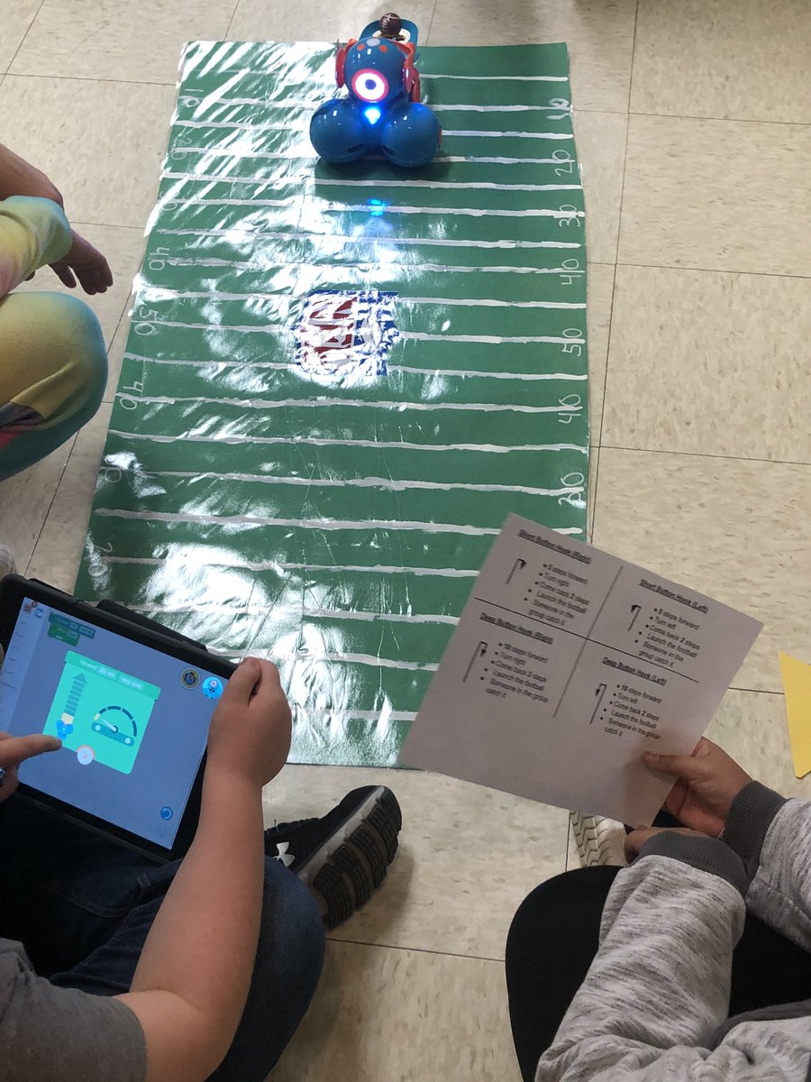 PLDTechTeacher's tweet image. A little bit of cross curricular activity between PE and Technology!

Students are applying coding skills with the football plays they have learned in PE class to program our Dash Robots in the Dash Football Challenge! @WonderWorkshop #Robotics #football #TechTeacher