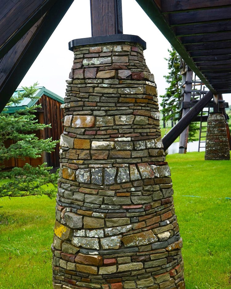 MasonryAlberta's tweet photo. This is the Rafter Ranch project and an entry in our 2019 Alberta Masonry Design Awards in the Artistic Use of Masonry category. The stone columns on the barn add a unique feature to the wood rafters and elevate the aesthetic of the building. #amda2019 https://t.co/nQlOYegrHl