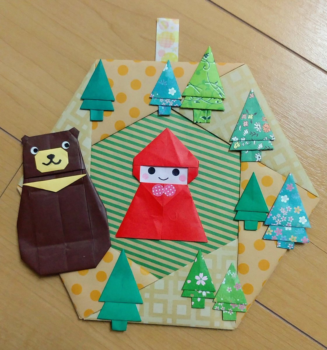 Junko Kaneko در توییتر 自宅用と職場用に 11月リースと秋リース作りました カミキィさんの本やinstagram Youtubeを参考にしました カミキィ 季節の折り紙 折り紙作品