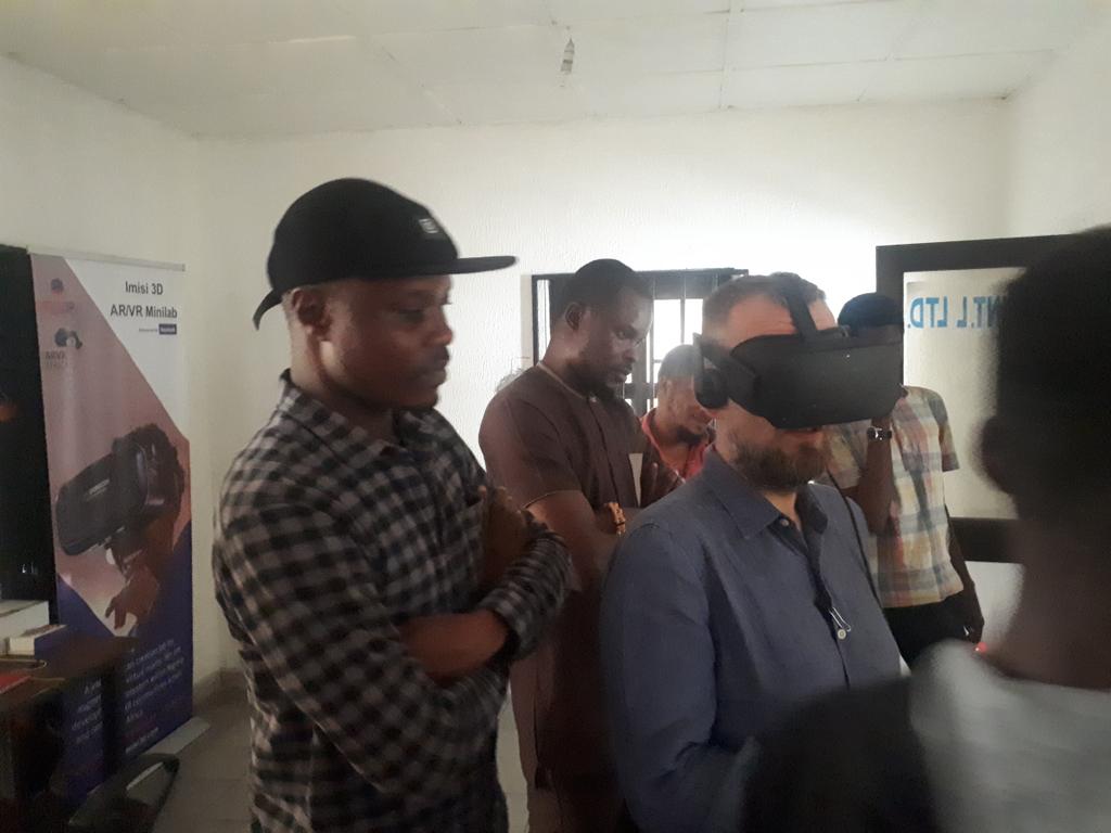 TonyeWaribo's tweet photo. Today we are glad to have hosted Prof. David Pratten from the University of Oxford, having a tour of some of the amazing solutions the @KswfHub #AR #VR lab is working on.
@Imisi3d
@Ginowinne
@IsmeeRich https://t.co/SUsYnISIuE