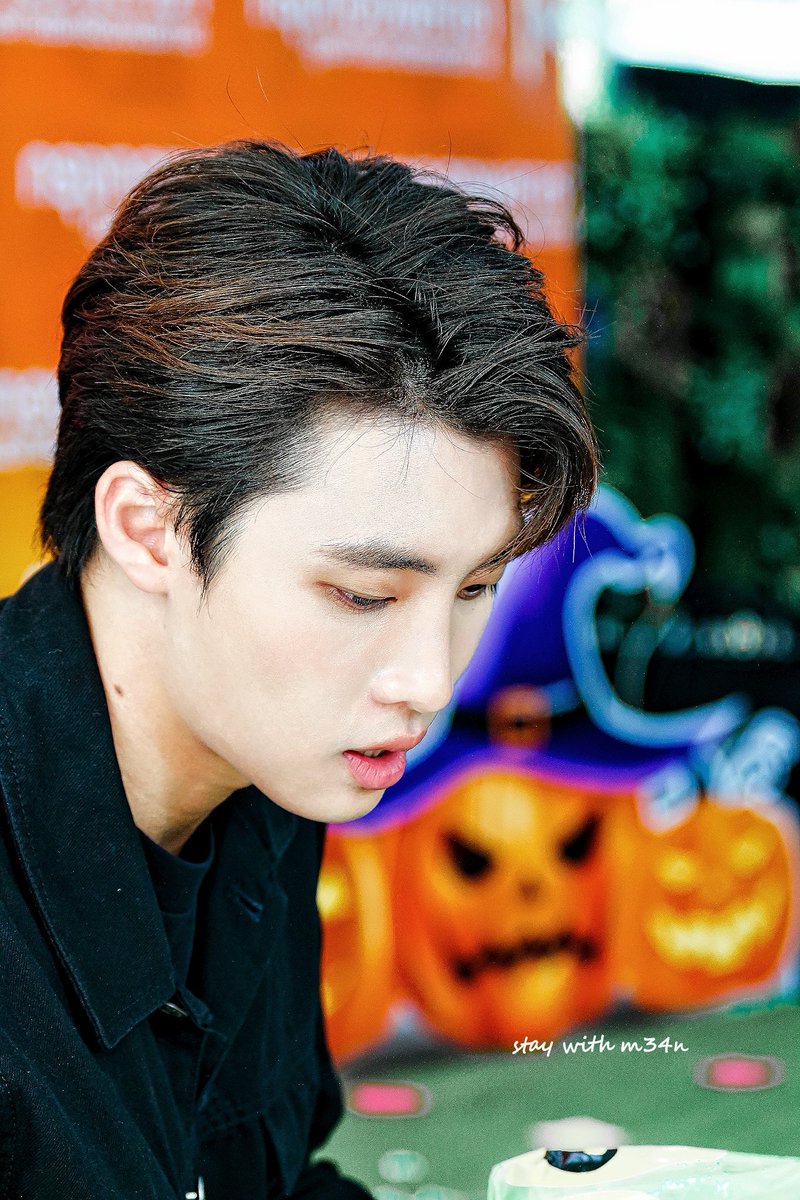 StayWithM34N's tweet photo. นานๆจะลงทีนึง อยากบอกว่าคิดถึงมากมาย #HalloweenHallomean https://t.co/90i3tnbkn7