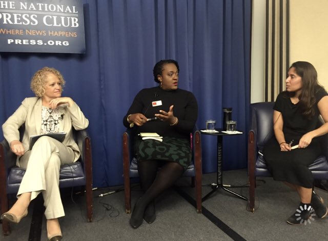 CleanAirMoms's tweet photo. “We live in a space that is very divisive in society today, and when it comes to climate we need something that is pulling us together rather than pulling us apart” -@HeatherMcTeer #ActOnClimate #Mompartisan https://t.co/Kw58gCcBdP