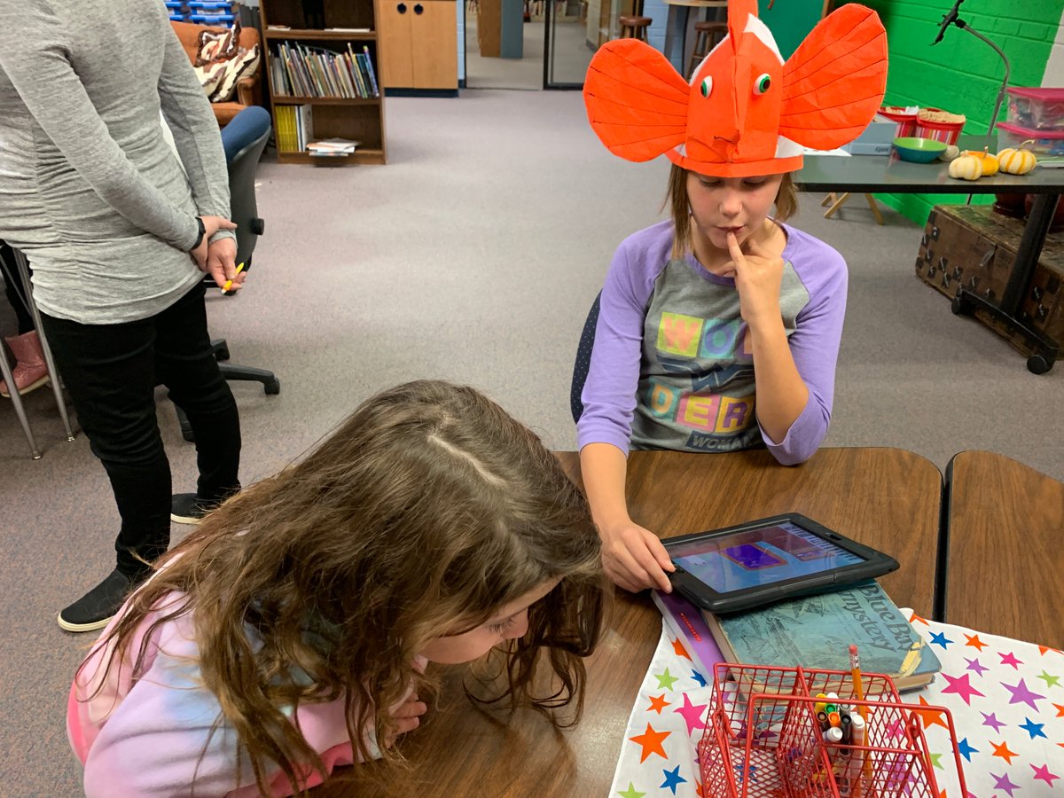 InmanSchools's tweet image. This project just got REAL for my 6th Graders! They met their 1st/2nd Grade clients &amp;amp; got the scoop on the monsters they are digitizing! What a partnership!  @coachpilly @regehr_kelli #DriveStudentSuccess #MultiAgeLearning via @techytamara