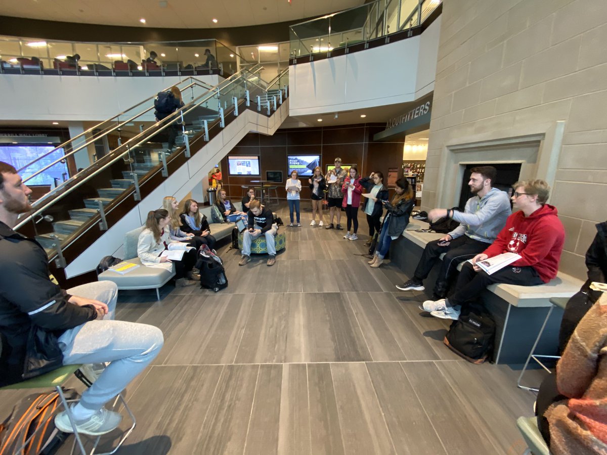 BobbyRettew's tweet photo. Yep...talking about the important difference between PR and Marketing! There is a difference ya know... #COM101 #TrueToAU https://t.co/kbxWq8jwvG