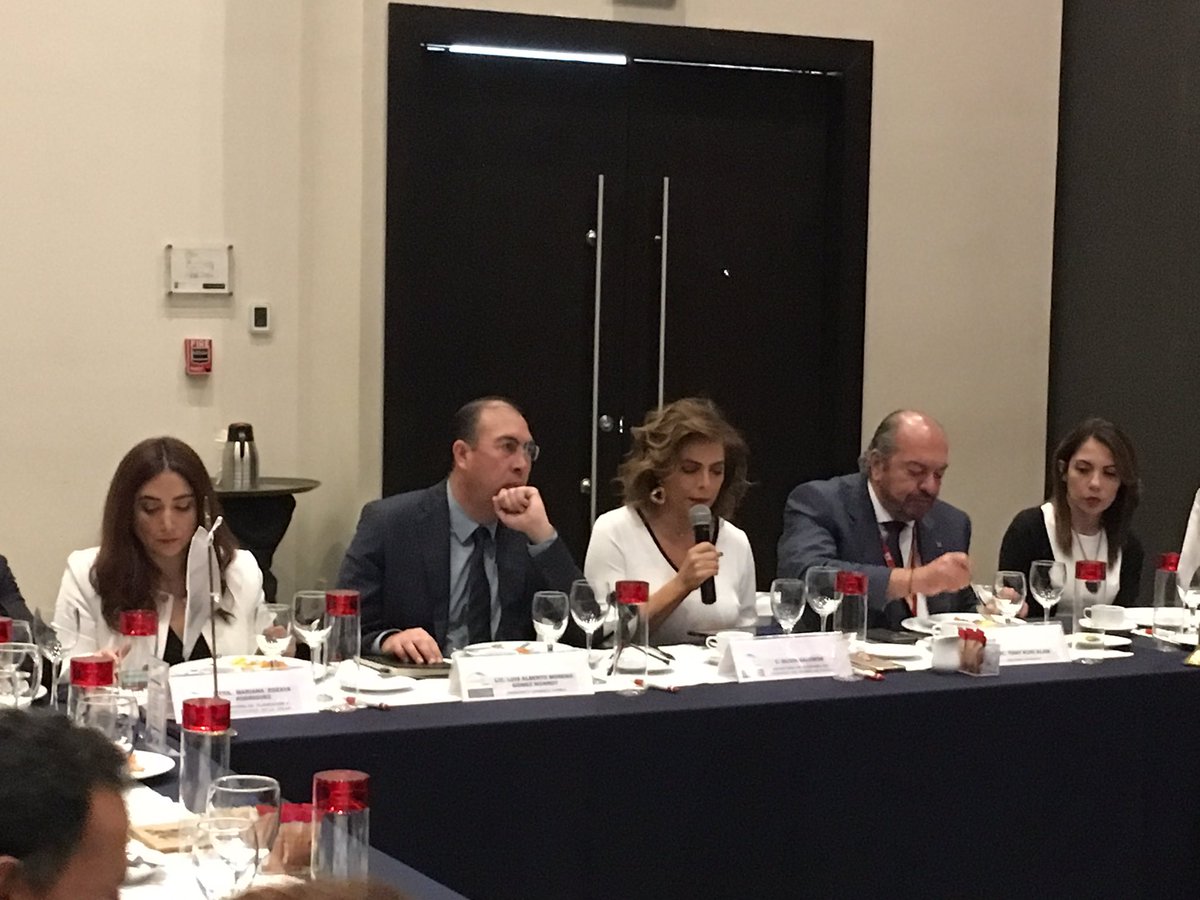 Reunidos con la C. Olivia Salomón @EconomiaGobPue dialogando para sumar esfuerzos y lograr una Puebla ordenada y fortalecida. Reunión Mensual de Socios <a href="/canadevi_puebla/">canadevi_puebla</a>