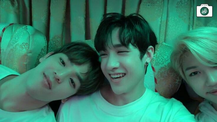 fabinnie1's tweet photo. Dear Christopher Bang Chan, 
If you see this, Stays love you! We support you! . remember how amazing you are please We know what’s happened is very hard , You aren’t the reason for what happened . Don't blame yourself 
#BangChanBestLeader
#nineornone
#WeLoveYouWoojin https://t.co/0ZPWkf1DsW