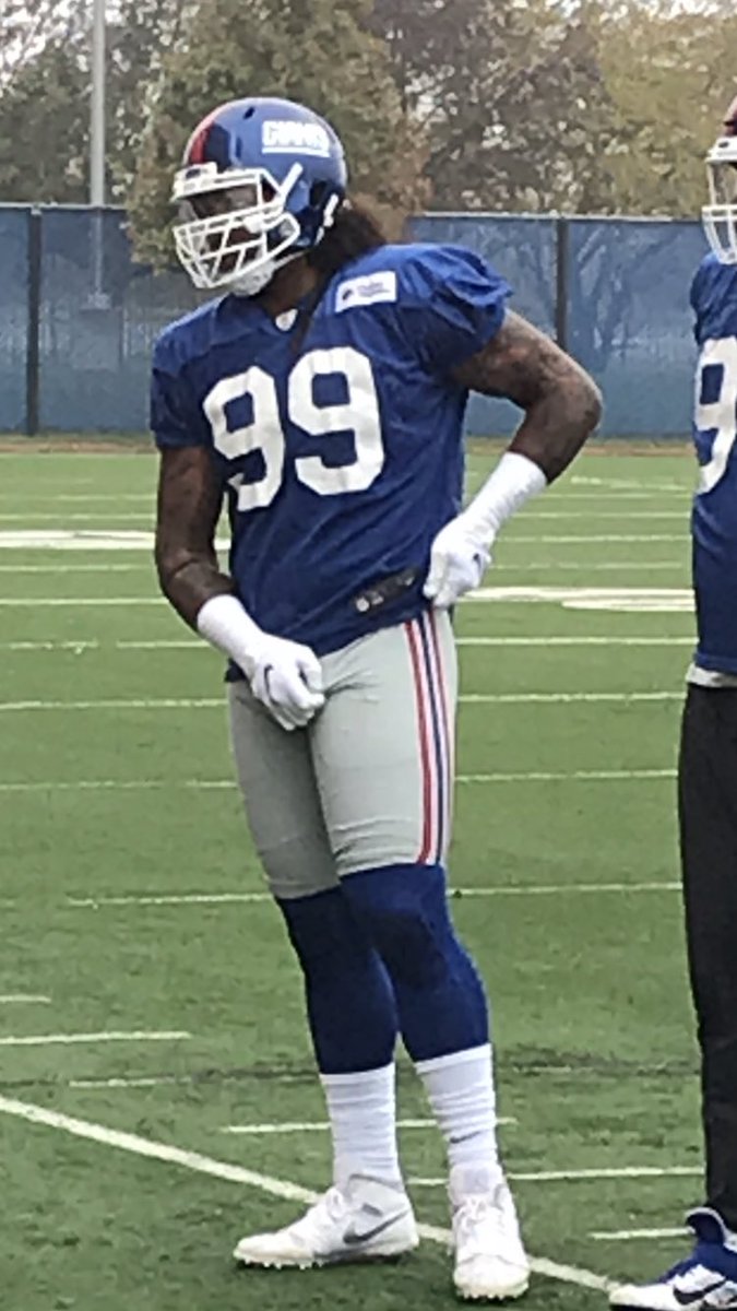 NYPost_Schwartz's tweet photo. So, how does Leonard Williams look in blue? https://t.co/ZkaZrrMIlB