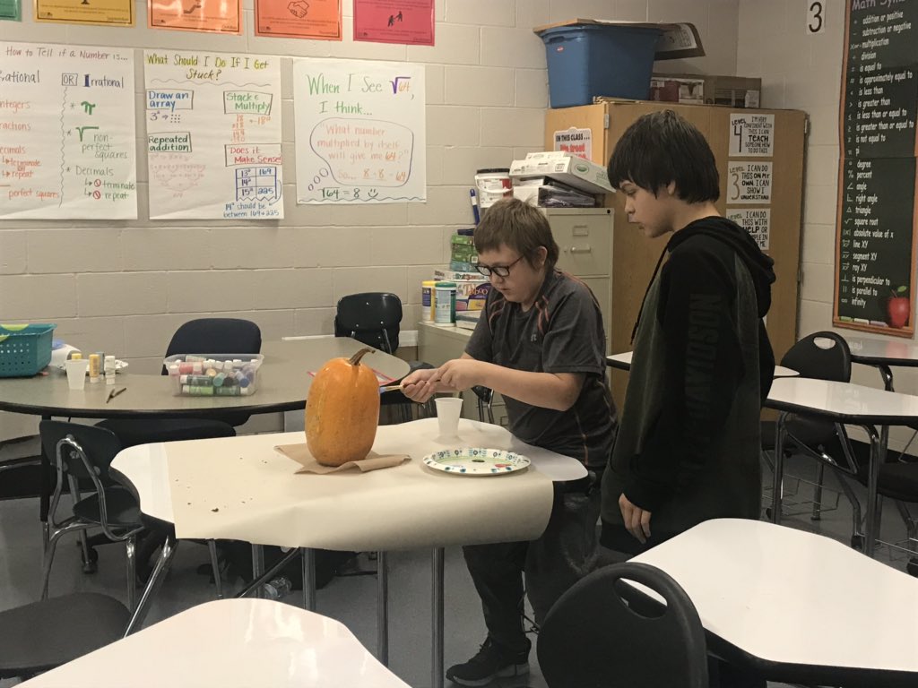sarlars85's tweet photo. It’s a Larson Family Halloween!  Larson’s Cubs are celebrating the season by decorating pumpkins! #Act4Impact #proud2br3 @TMS_Trojans https://t.co/JrYEsZo78z