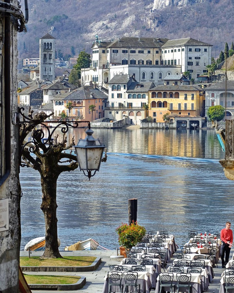 Italia's tweet photo. The charm of Orta San Giulio, village of #Piemonte on the shores of Lake Orta 
#TreasureItaly #italianvillages @Visit_Piemonte @BorghiPiuBelli
📷 IG lebalbit https://t.co/ESjh0EVcFZ