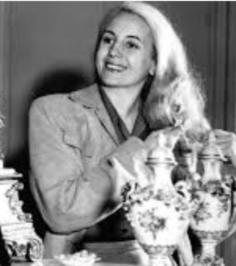 Sebas51738865's tweet photo. No hay mujer mas bella .que Evita https://t.co/FXcjQ2oAF9