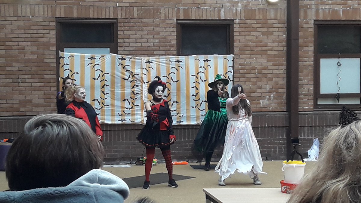 HSIS_uk's tweet photo. Fantastic #Halloween show at Chorley &amp; South Ribble today ! The costumes looked amazing ! https://t.co/ikNU7DU9ZO