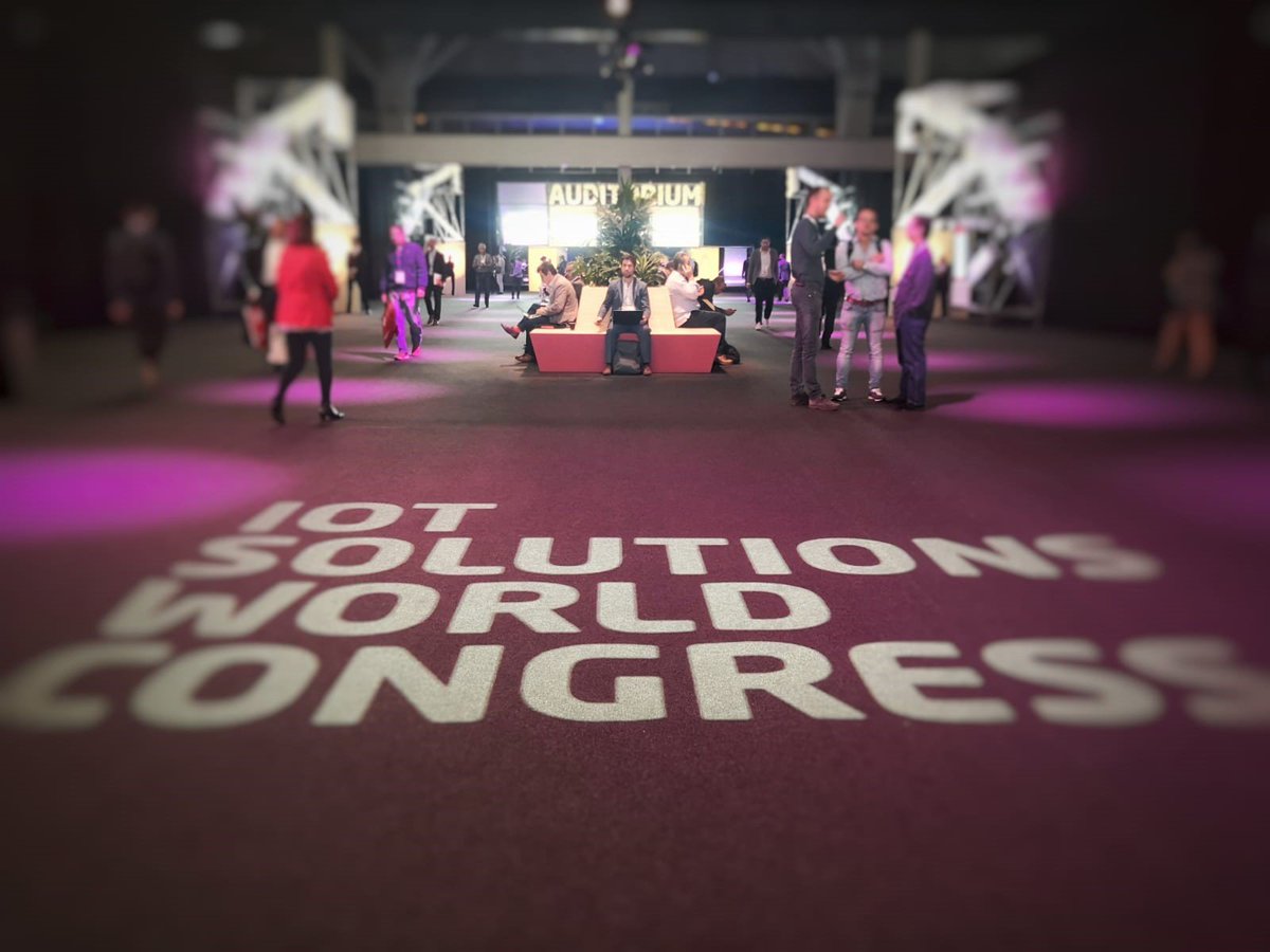 Fira_Barcelona's tweet photo. We are halfway through of DAY 2 of the #IOTSWC19. We still have much more in store for you this afternoon and tomorrow morning in our exhibition floor and congress area. Don't miss it!!

@IOTSWC #Digitalizingindustries #Bcnindustryweek https://t.co/dtQy9szuj7