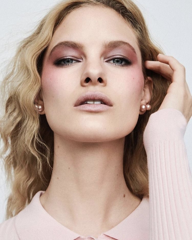 Makeup and other beauty products are notoriously wasteful, often coming with an inordinate amount of plastic packaging. 
⁠
We’ve rounded up our favorite companies for whom sustainability is not a marketing ploy, but a way of life.⁠
bit.ly/2NkJjxX