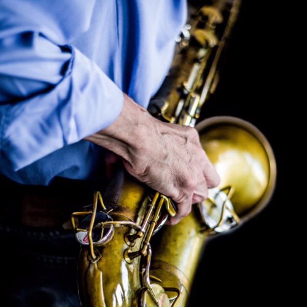 withpenandpaper's tweet photo. Heard at #NWC2019: Read your novel out loud so you can hear if your language makes music. (Janet Fitch)
#writerscommunity #writing #amrevising #writingtip #writingtips #writingadvice #askeditor #amediting #WithPenAndPaperEditorial https://t.co/QMWyrRGhNQ