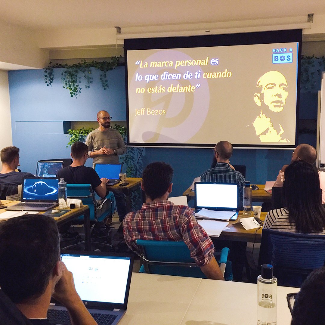 hackaboss_'s tweet photo. Brais Rodríguez dio ayer una interesantísima #masterclass sobre #MarcaPersonal y #Linkedin 👏 Nuestr@s #BOSers aprendieron a crear y mantener su perfil profesional y a generar contactos útiles para encontrar empleo o iniciar proyectos 👨💻 #WOW
#HackaBOS #ACoruña #Coruña https://t.co/1l8Q1FNX9i