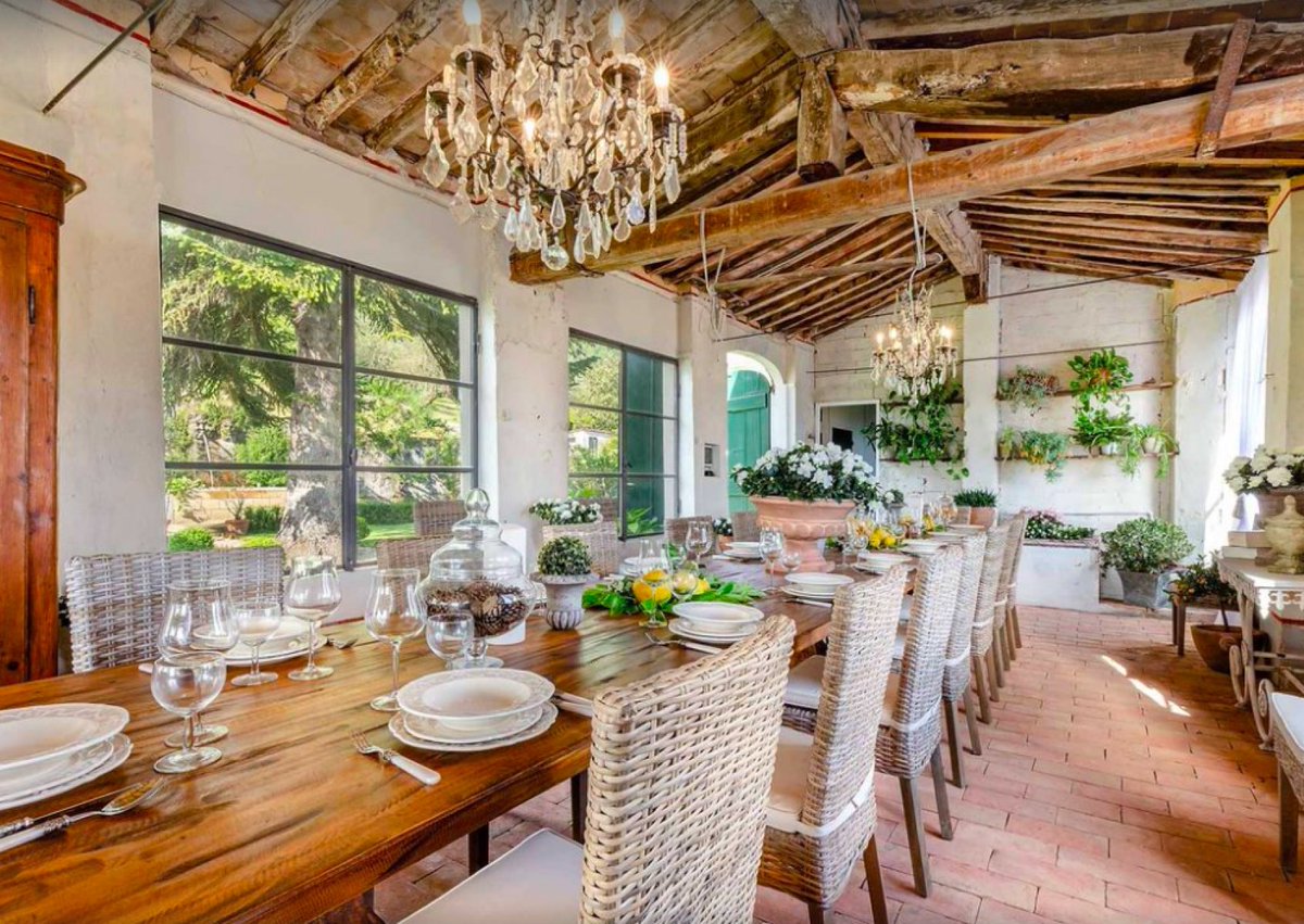 Liveonriviera's tweet photo. Incredibile sala da pranzo in questa villa a Biot 👨🍳👩🍳🥘
Per questa e molte altre proprietà in città 👇 @Liveonriviera
https://t.co/r209H7lwAm 🌸
#biot #france #CotedAzurFrance #casa #appartamento #affitto #affittasi @Liveonriviera https://t.co/mLtpmbtTP9