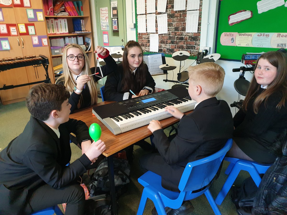 Staidansmus's tweet photo. More Halloween creativity with 1.3 this morning! 🎃🎵🎃
 #dansemacabre
#soundpictures
#creating 
#makingmusic
#Halloween
@Staidansmus https://t.co/wvmmv0zu5M