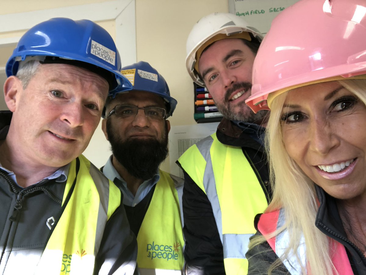 Super excited to be on site @placesforpeople learning more about the modular home building at Blackburn #modular #innovation #MMC and discussing  the fantastic off site manufacturing and installation on site #creativity #pfpspirit