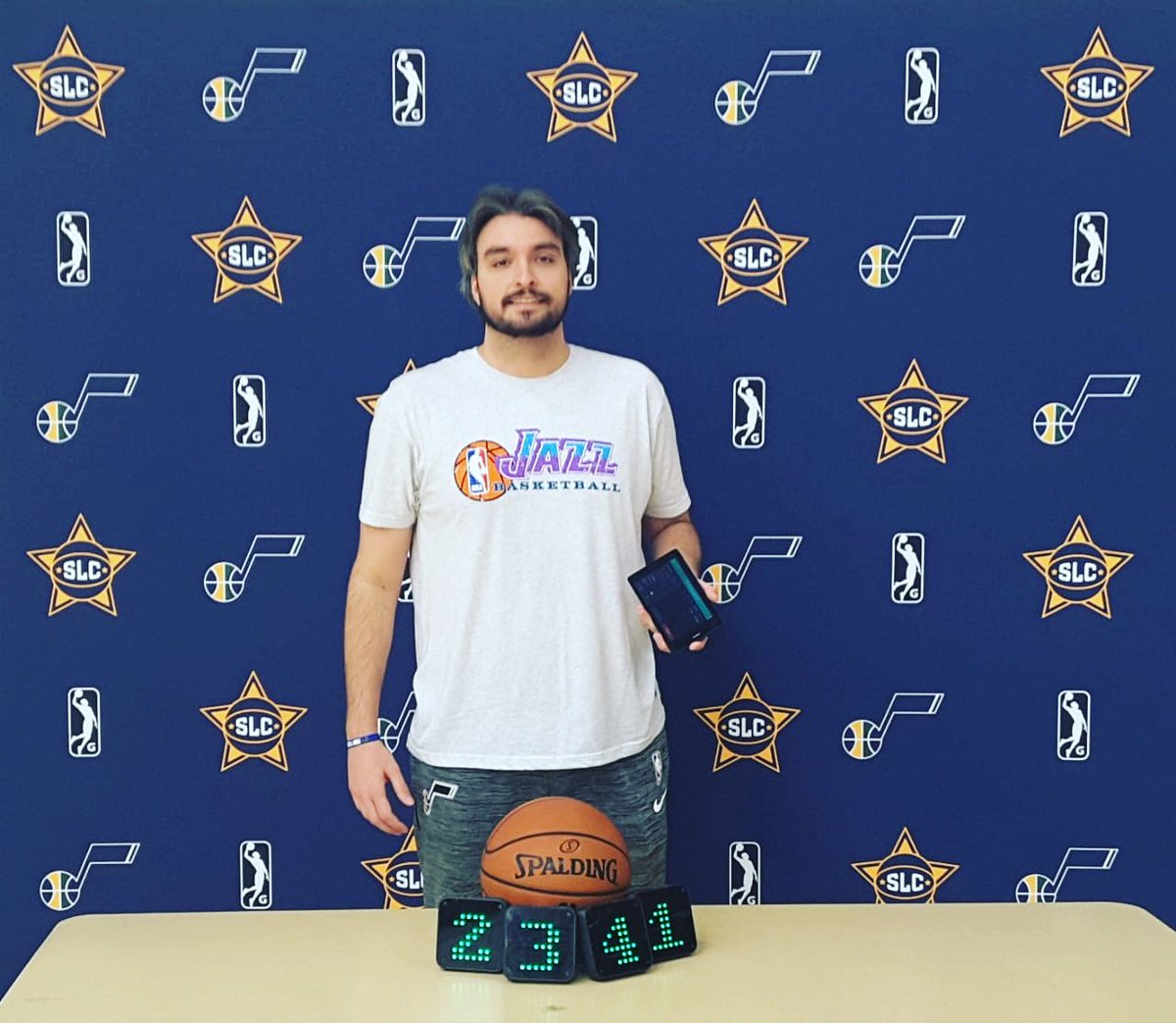 neuraltrainer's tweet photo. UTAH JAZZ 💥🇺🇸
#thefutureoftraining
--
Our cognitive training system prepares athletes to develop the best performance in their sport.
--
#cognitive #cognitivetraining #cognitivescience #agility #Utah #neuromove #sports #basquetball #Training #elitetraining #Neurosciences https://t.co/iInR0M3hGP
