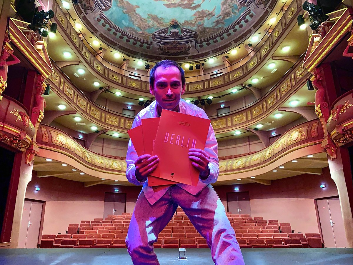 🔥 CONCOURS 🔥
Pour fêter la sortie de sa partition BERLIN, <a href="/Thibault_CAUVIN/">Thibault Cauvin</a> vous met au défis !
Pour gagner quoi ?
🎸L'OCCASION DE JOUER AVEC LUI SUR SCENE EN 2020 🎸
Alors, challenge accepted ? 😏
.
Toutes les infos sont ici → bit.ly/36k2C2W