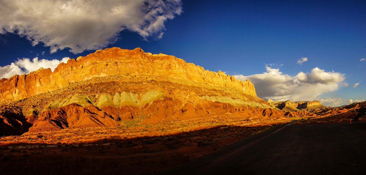 legacyadventure's tweet photo. The walls are glowing orange just in time for #Halloween. #HappyHalloween #CapitolReefNationalPark #UtahIsRad https://t.co/KVAKf5NtpW