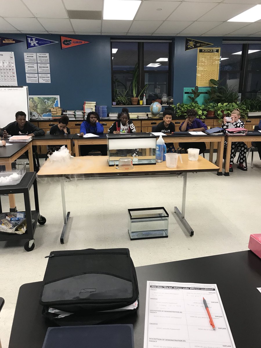 MsBurt3's tweet photo. Dry ice labs in Science!! @MsBurt3 @lmsleopards @A_MinearLMS @CBernardSolomon #lmsavid #lmsbest https://t.co/QmOhKbC5vT