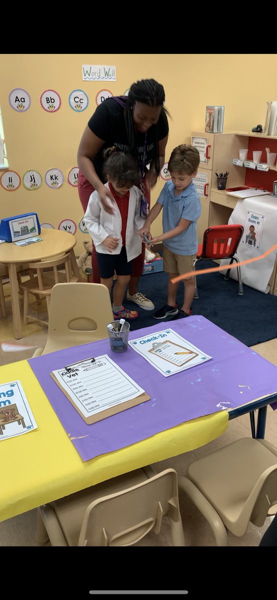 michellenavetta's tweet photo. It’s my #JrRoadRunnerS favorite unit in #MissNavettasClass, #MyCommunity. The veterinary office is now open for business. We had a ribbon cutting ceremony &amp; everything! @SoftballMommy11 @APLawrenceSDPBC we’d love for U to stop by for an appointment! #GoalsPBC #EveryHeroHasAStory https://t.co/3A8zk44wEd