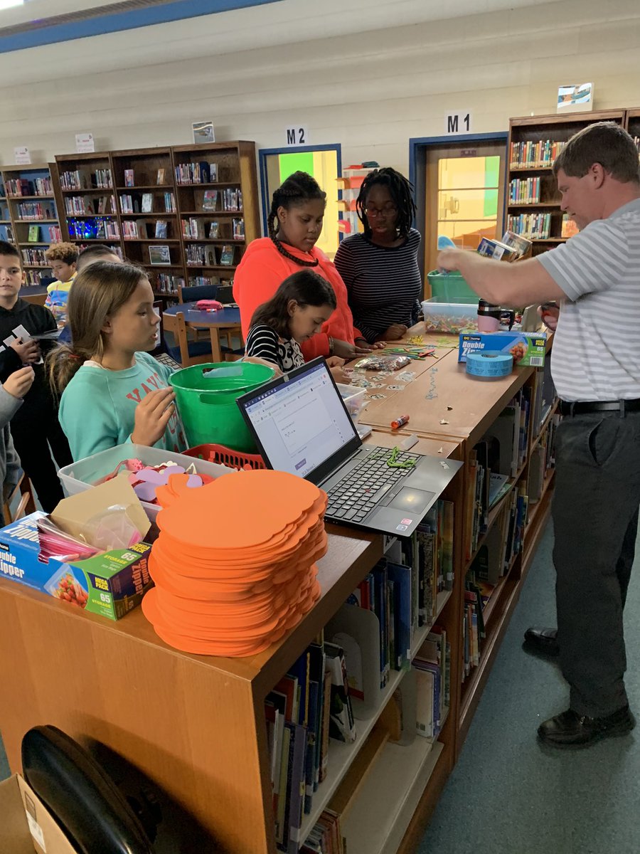 dmsdcps's tweet image. Mr Kaufman’s class is doing a review for their next assessment by answering correctly to build a spooky pumpkin. #DmsLib #MustBeSuccessful