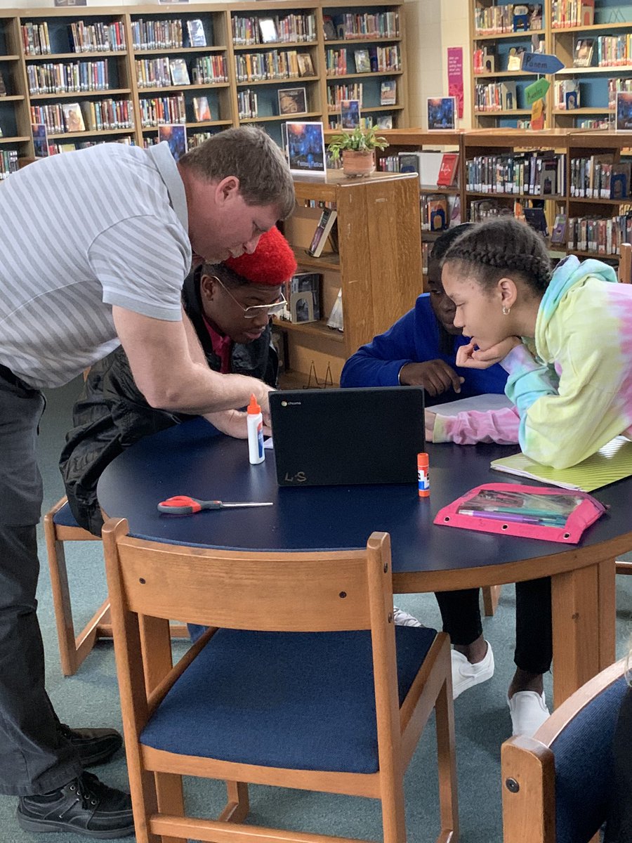 dmsdcps's tweet image. Mr Kaufman’s class is doing a review for their next assessment by answering correctly to build a spooky pumpkin. #DmsLib #MustBeSuccessful