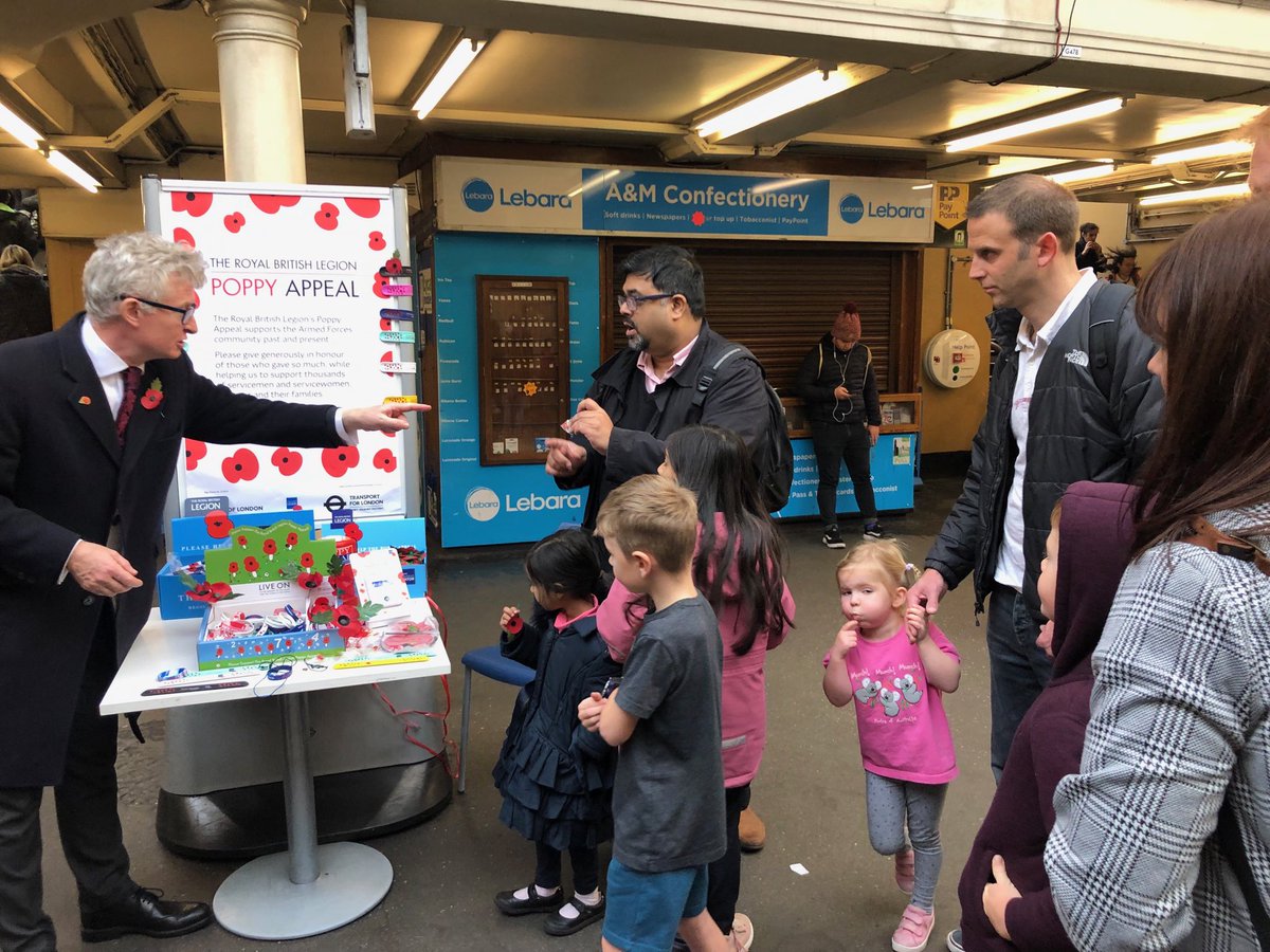 sagefoundation's tweet photo. #London #colleagues #Partners #customers supporters: the #PoppyAppeal could use some #volunteers urgently this week. Please DM if you can help lovely Alasdair, busy here at #SouthKensington #tube station, and others. #SageServingHeroes  ⁦@SagePartners⁩ ⁦@sabbygill7⁩ https://t.co/9vd0aobr5F