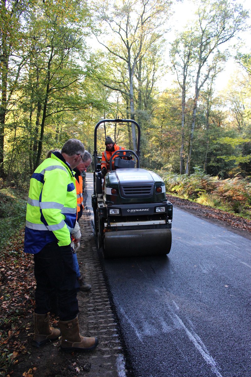 Vandaag hebben we samen met de mannen van de Gemeente Rijssen Holten een project bezocht waar we Ecofalt aanleggen. Bedankt voor jullie aandacht en interessante vragen! <a href="/gmrijssenholten/">Gemeente Rijssen-Holten</a>