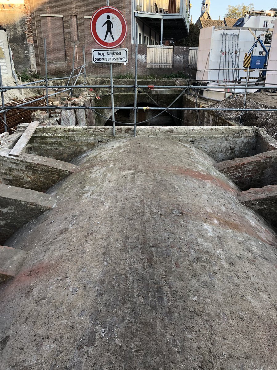 huibvanolden's tweet image. Mooi dat een stukje Binnendieze behouden kan blijven bij een binnenstedelijke ontwikkeling @ErfgoedSHBosch @Erfgoedstem @ErfgoedBrabant . Dank aan de ontwikkelaars van negenheren.nl voor het positief meedenken