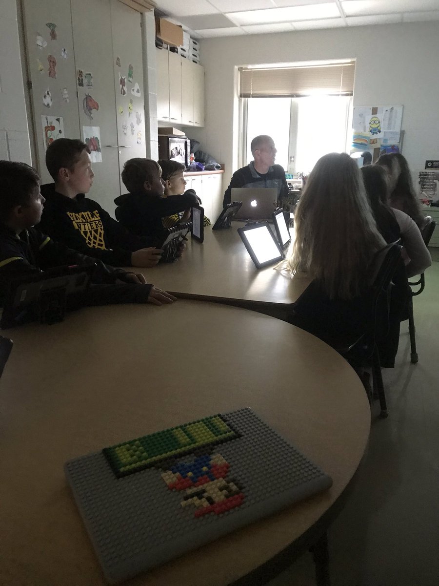 Mr_Splavec's tweet photo. Had a blast hanging with @tonyroozeboom and some of his 4th Grade TAG students as they kicked of their gamified classroom!! It’s going to be so much fun! #NStarPride #KCSDPride https://t.co/vHaINyoxUU