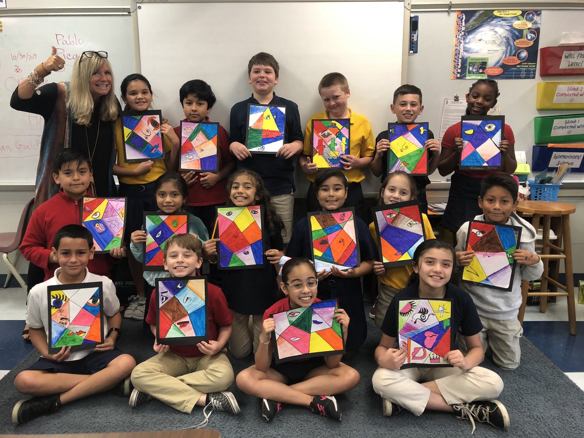 dewestudio's tweet image. Please tell me that art teachers don’t have the BEST JOB in the world!! 🎉🎨💕 We get to hang out with cool kids and show them how amazing their marks can be!!! #fractionfaces #TAPprogram #togetherweARTbetter #artintegration #artteacherlife #k12artchat