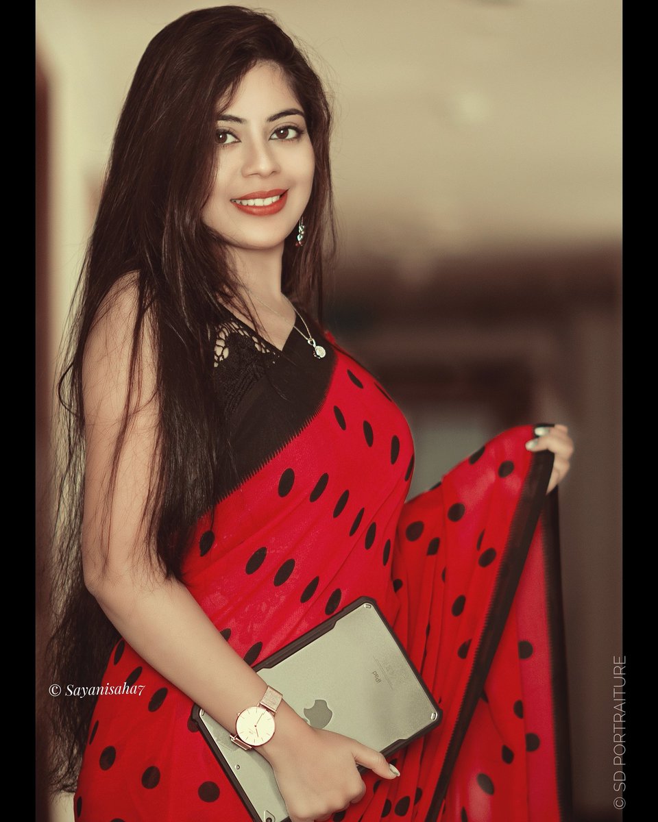 kashvisarees's tweet photo. The stunning Sayani Saha is rocking in one of the gorgeous Kashvi sarees. We are greatful for her words and work for us. Thank you from Kashvi Sarees team

#kashvi #sarees #stunning #polkadotsaree #officesaree #indian #outfits #festivalfashion https://t.co/YG9Hjagri8