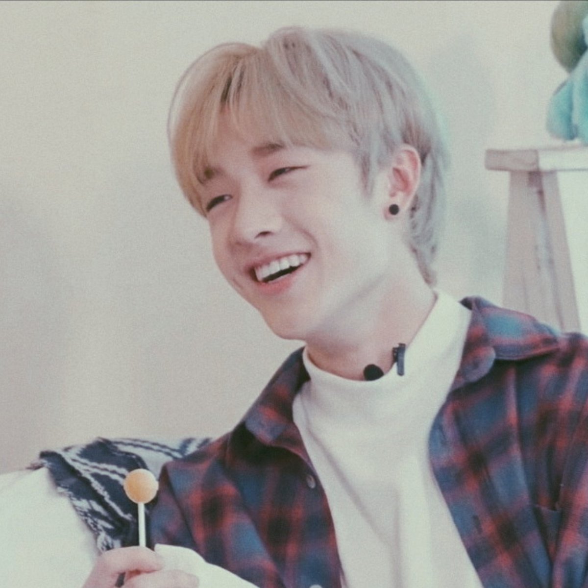 Booksproduction's tweet photo. Stay strong because we love you. We will continue to follow and support you whatever happens ❤.

You will always remain 9 in our heart. 
I hope to see you soon in Paris guys 😘.

Don't forget : Stays will always stay with you.
#straykids9
#protectbangchan #skz #hugsforstraykids https://t.co/h8m4csHXM9