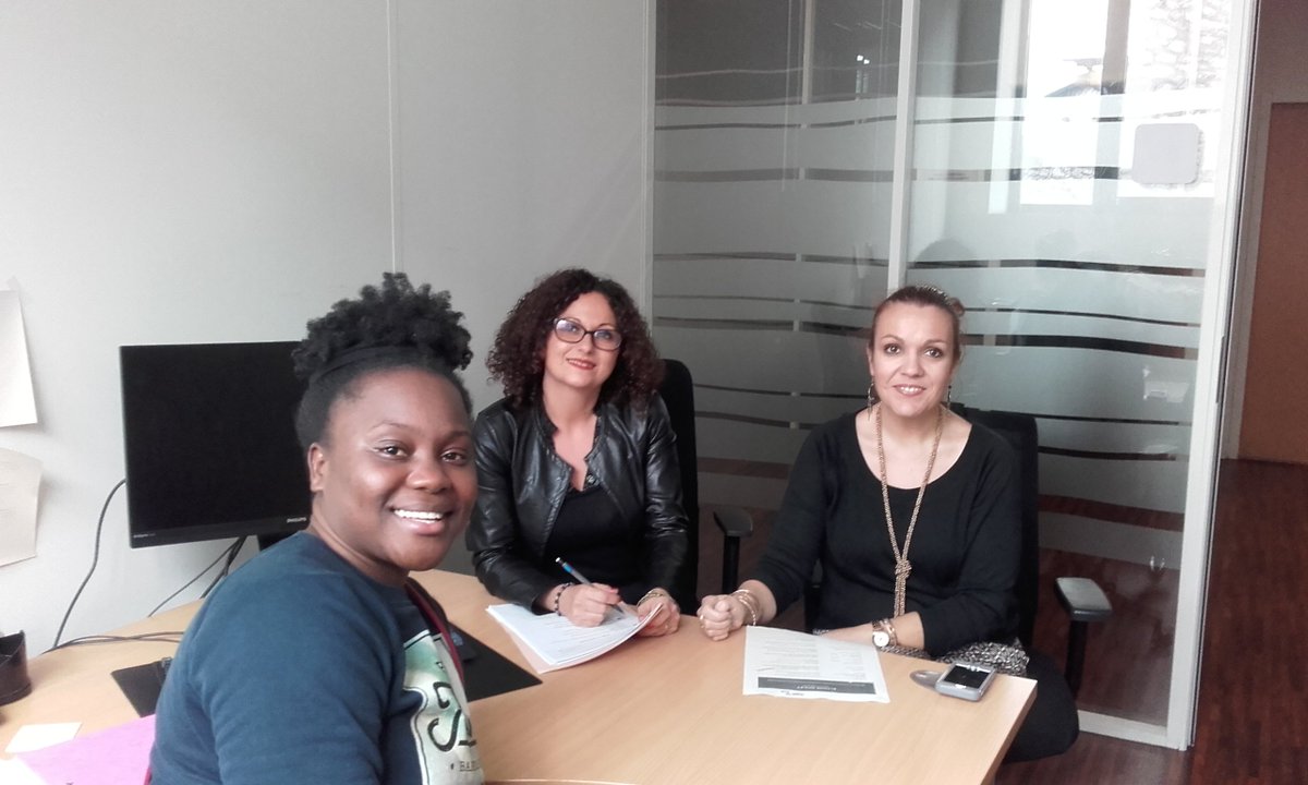 pe_marseille14's tweet photo. Focus recrutement : 12 contrats en alternance proposés par @Aidadomi  et @SIGMAFORMATION avec @pe_marseille14 
En Perspective l'obtention du titre professionnel assistant de vie aux familles. #formation #Versunmetier
A souligner une participation au financement du permis B. https://t.co/uDkBdNshSG