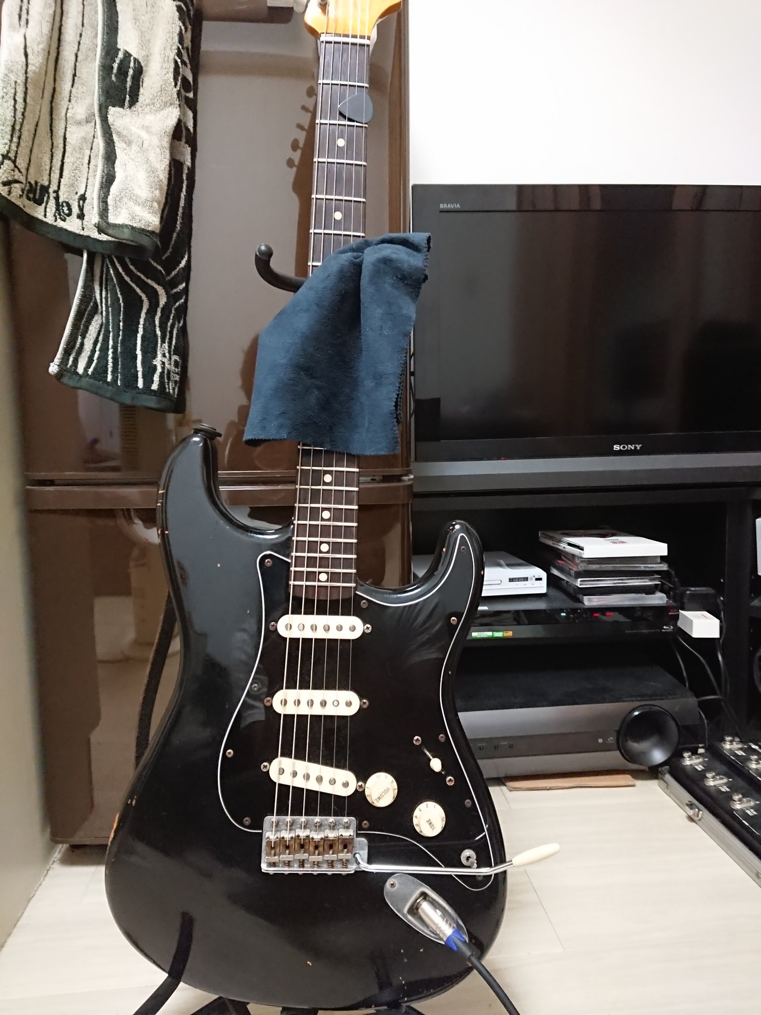 Mutsu62 メルトと過ごす生 Fender C S 64ストラト Pu Fat60s 3 セレクターはf F R R ミニスイッチでセンターオン 最高の汎用性 ファズフェイス系の相性良き きもーちギルモア風味 ホントは22fにしたひ ギターベース自慢19秋 Mutsu62 メルトと過ごす生 Fender C S 64ストラト Pu Fat60s 3 セレクターはf F R R ミニスイッチでセンターオン 最高の汎用性 ファズフェイス系の相性良き きもーちギルモア風味 ホントは22fにしたひ ギターベース自慢19秋