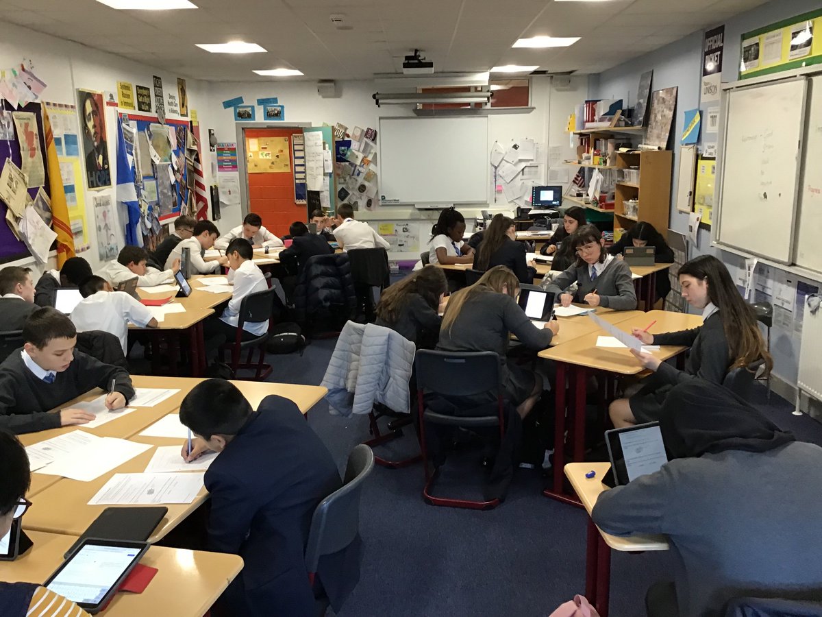 MsElliottModSt's tweet photo. When you AirDrop the class their work #iPadTime #learning #assessment. Thank you for the surroundings @holyroodmods 📱📄🍎👍 https://t.co/5SbG9G2hDZ
